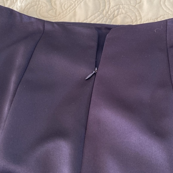 In excellent like new condition CACHE flair size S maxi evening linned skirt . - Picture 10 of 13